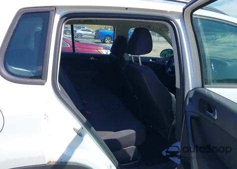 2017 Volkswagen Tiguan 2.0T/2.0T S из США, поврежденный, VIN WVGBV7AX4HK050796